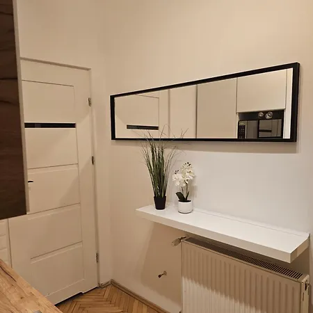 Apartament Lenart *