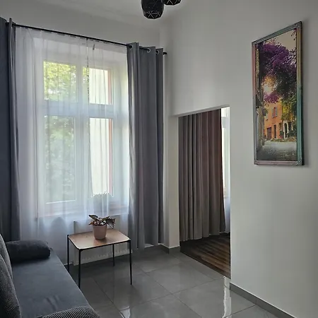 Lenart Apartment *